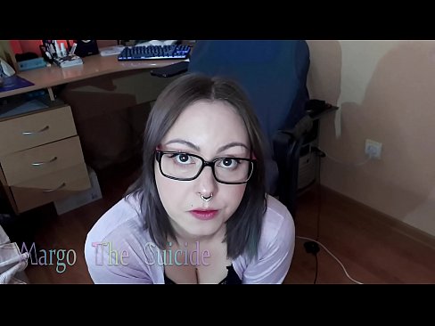 ❤️ Seksi dekle z očali globoko sesa dildo pred kamero ❤️ Porno pri nas ️❤