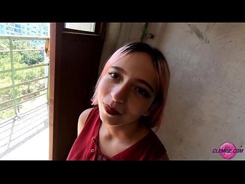 ❤️ Študentka čutno sesa neznanca v zaledju - sperma na njegovem obrazu ❤️ Porno pri nas ️❤